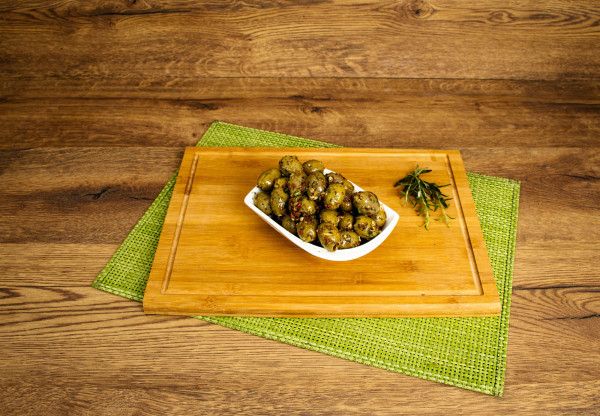 Mandel Oliven in Kräuter und Knoblauch